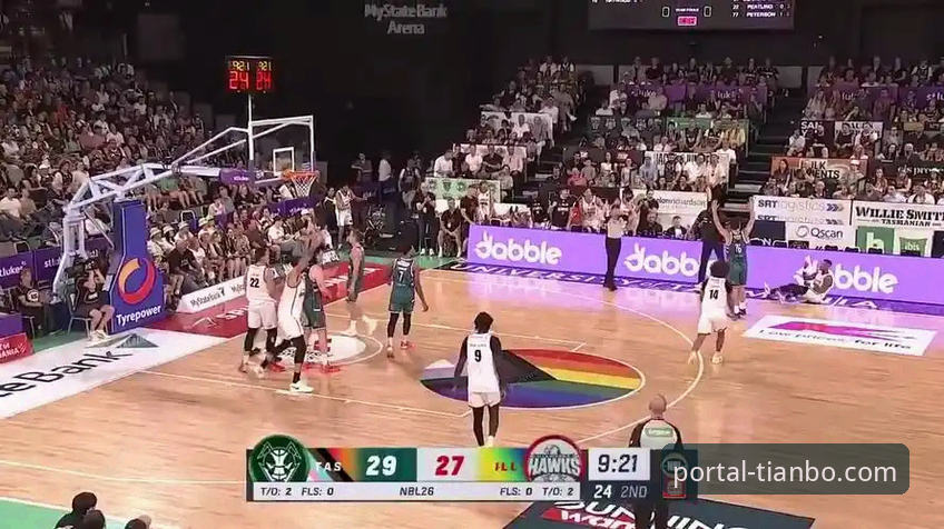 CBA焦点战复盘：皮特森38分率福建逆转北京，麦基空砍22+10